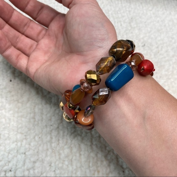 Francesca’s Beaded Stone Wrap Blue Red Bracelet - Picture 4 of 6